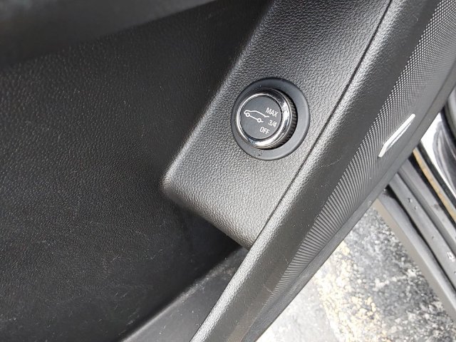 Used 2023 Chevrolet Traverse RS w/ LPO, Floor Liner Package AWD/4WD image 24