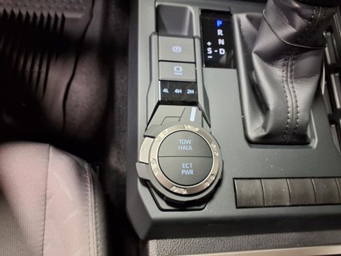 Used 2026 Toyota Tacoma SR5 image 17