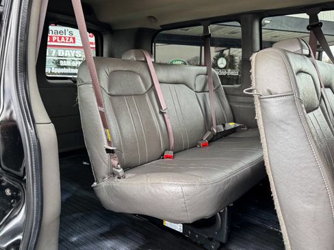 Used 2014 Chevrolet Express 2500 LS image 15