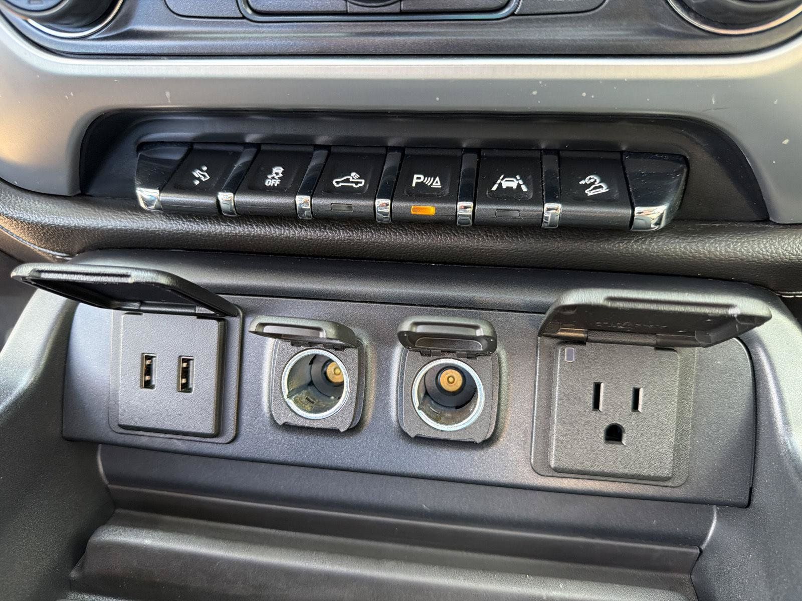 Used 2018 GMC Sierra 1500 SLT AWD/4WD image 32