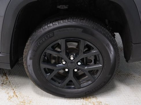 Used 2025 Jeep Grand Cherokee L Altitude image 20