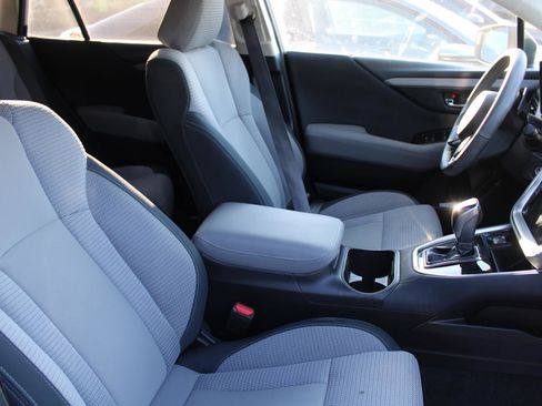 Used 2020 Subaru Outback Premium AWD/4WD image 4