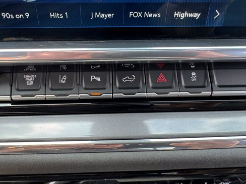 Used 2024 Chevrolet Silverado 3500 High Country w/ Technology Package AWD/4WD image 35