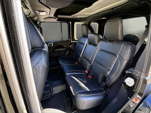 Certified 2023 Jeep Wrangler Sahara w/ Cold Weather Group image 22