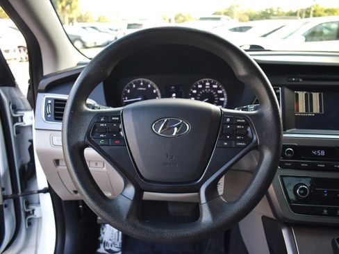 Used 2016 Hyundai Sonata SE FWD image 16