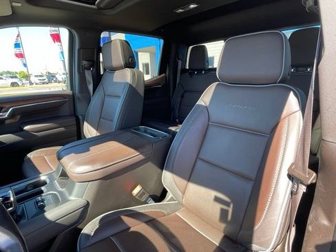 Used 2023 GMC Sierra 1500 Denali w/ Denali Reserve Package AWD/4WD image 18