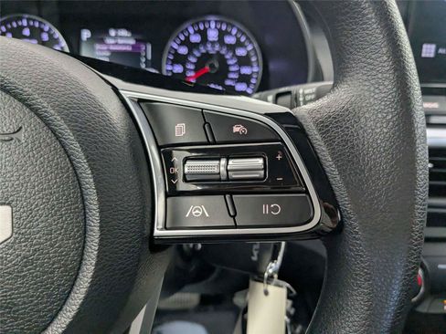Used 2024 Kia Forte LXS w/ LXS Technology Package FWD image 16