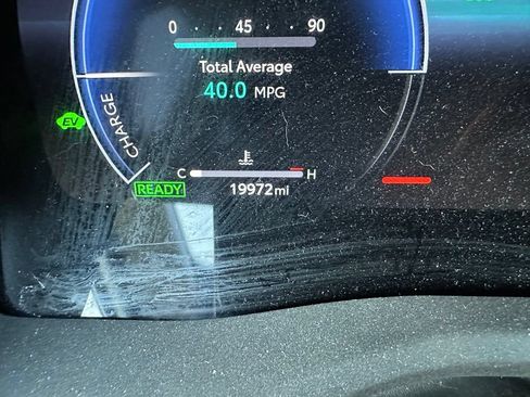 Used 2025 Toyota Camry XSE FWD image 11