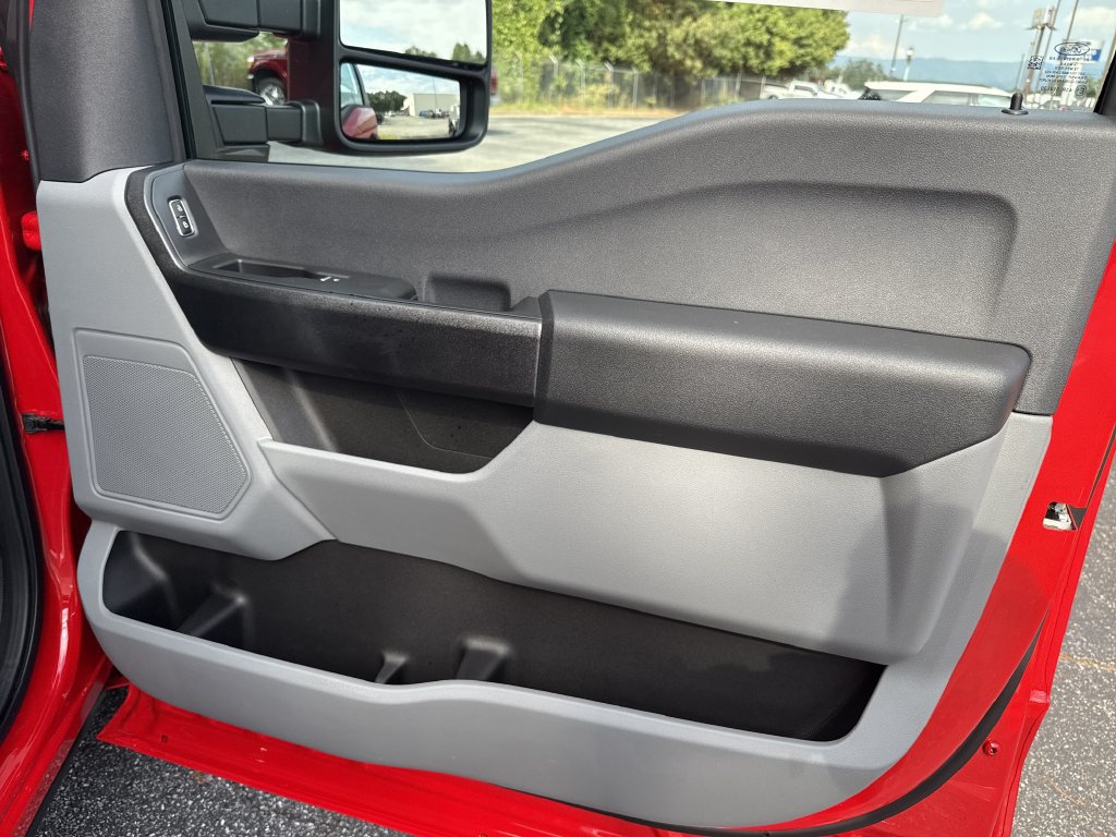 New 2026 Ford F350 XL w/ XL Driver Assist Package RWD image 15