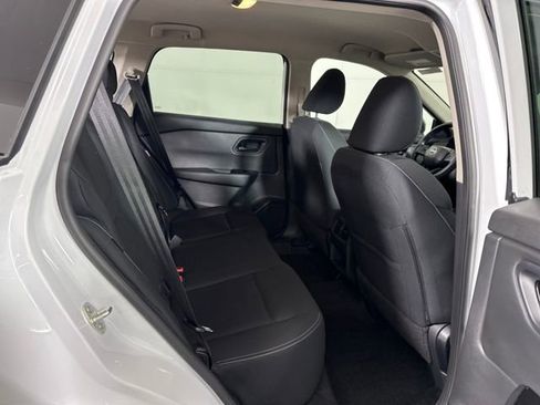 Certified 2025 Nissan Rogue S image 27