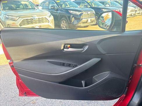 Used 2020 Toyota Corolla LE image 30