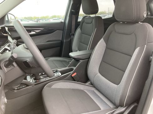 Used 2025 Chevrolet TrailBlazer LT image 13