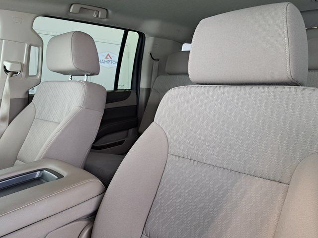Used 2015 Chevrolet Suburban LS RWD image 23
