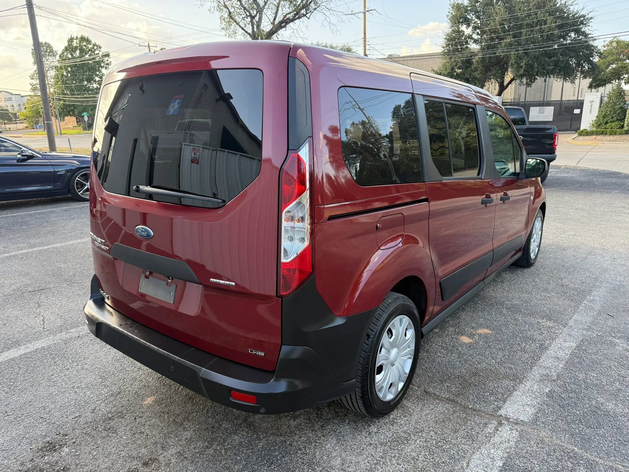 Used 2019 Ford Transit Connect XL FWD image 5