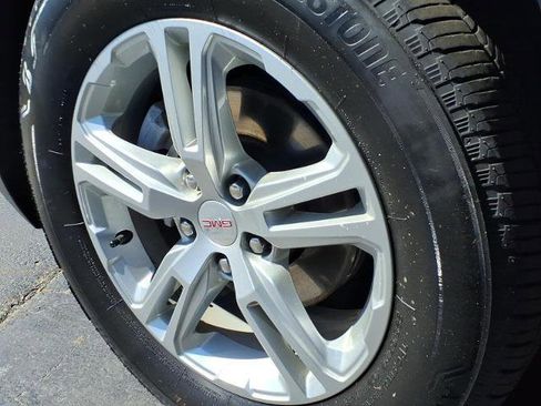 Used 2023 GMC Terrain SLE w/ Driver Convenience Package AWD/4WD image 7