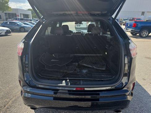 Used 2020 Ford Edge ST-Line FWD image 12