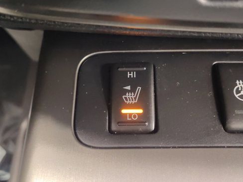 Used 2015 Nissan Armada Platinum w/ 2nd Row Captain Seat Package image 26