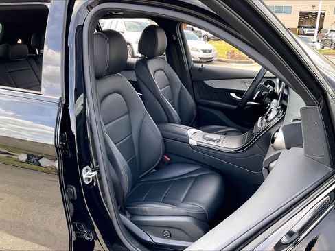Used 2022 Mercedes-Benz GLC 300 image 8