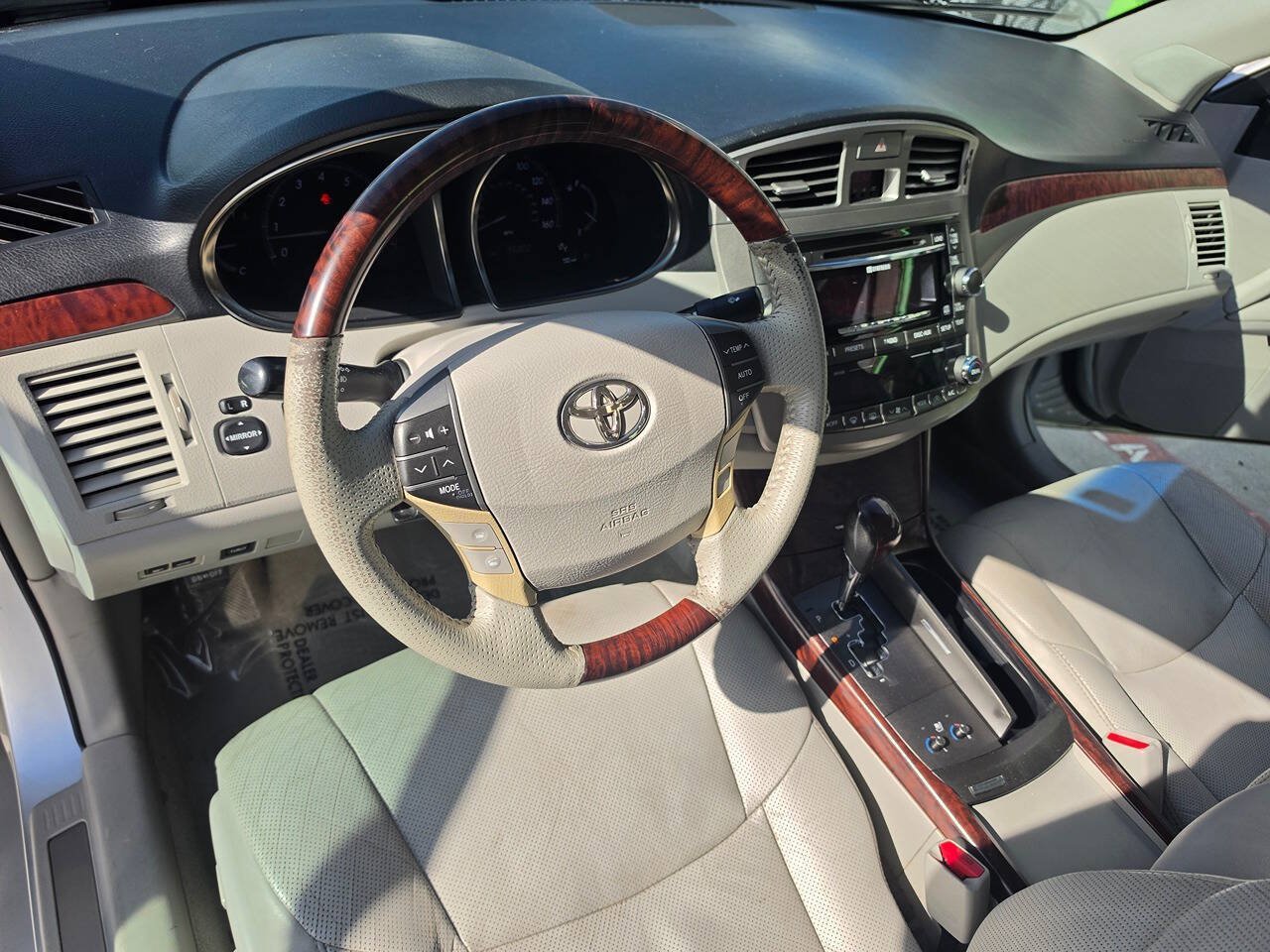 Used 2011 Toyota Avalon Limited FWD image 32