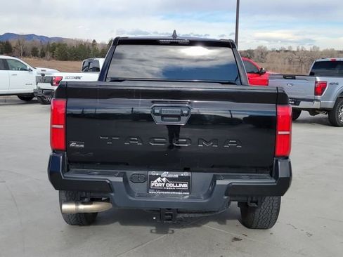 Used 2024 Toyota Tacoma TRD Off-Road image 10