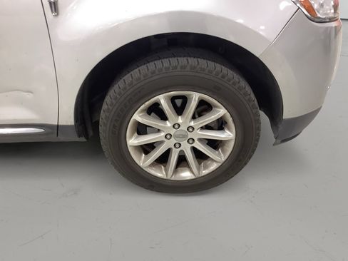 Used 2013 Lincoln MKX FWD image 10