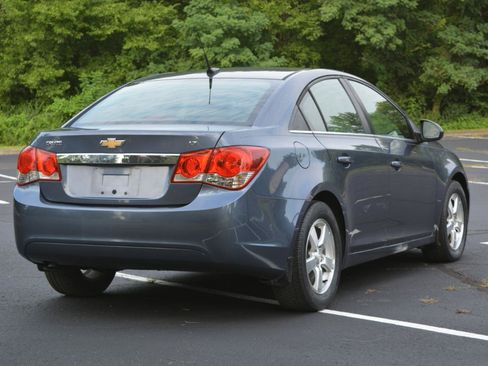 Used 2013 Chevrolet Cruze LT FWD image 5