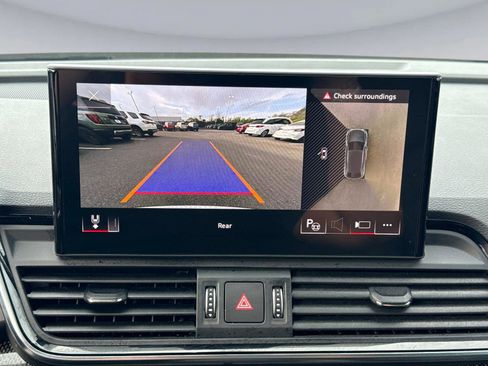 Used 2023 Audi SQ5 Prestige w/ Prestige Package image 25