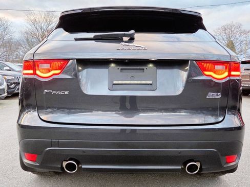 Used 2017 Jaguar F-PACE Prestige image 14