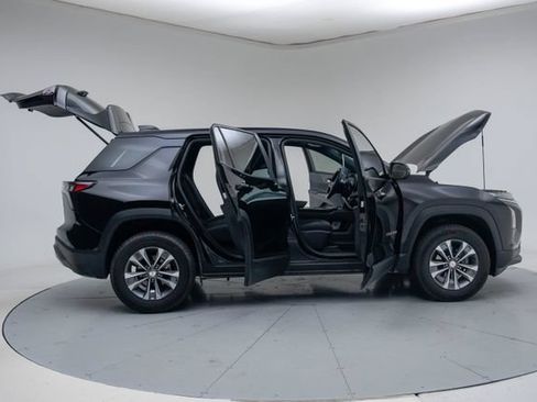 Used 2026 Chevrolet Equinox LT AWD/4WD image 13