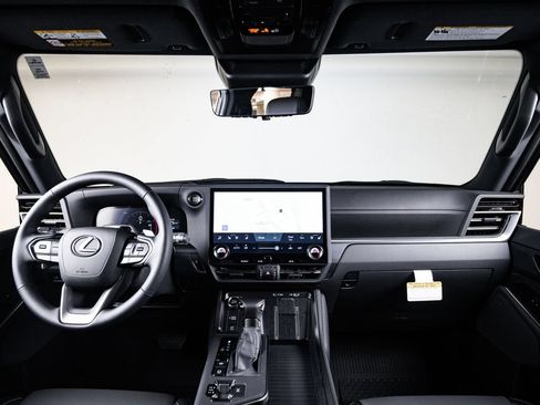 Used 2026 Lexus GX 550 w/ Accessory Package (31) AWD/4WD image 25