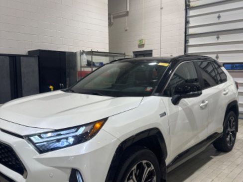 Used 2022 Toyota RAV4 XSE w/ Premium Package image 39