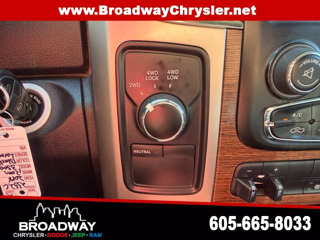 Used 2018 RAM 3500 Laramie w/ Convenience Group AWD/4WD image 18