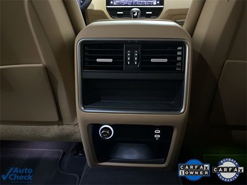 Used 2022 Porsche Cayenne w/ Premium Package image 70