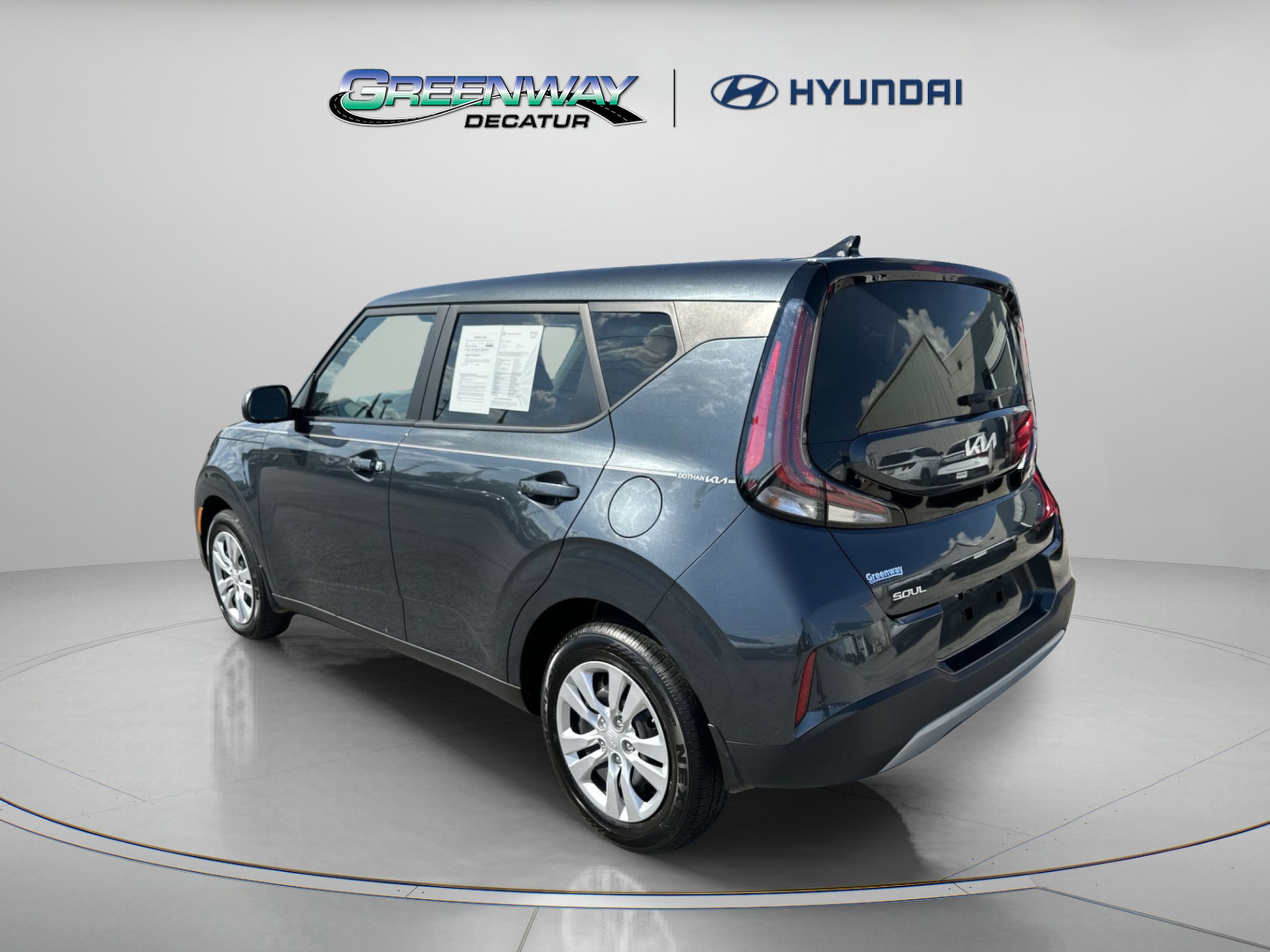 Used 2025 Kia Soul LX FWD image 6
