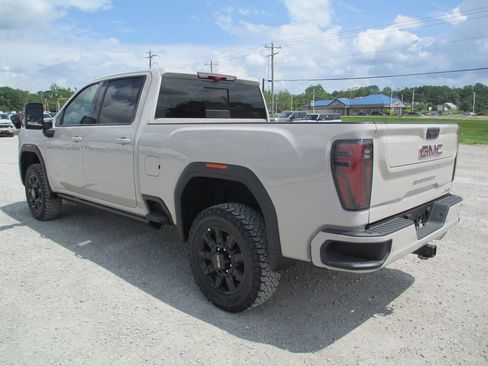 New 2026 GMC Sierra 2500 AT4 w/ AT4 Premium Plus Package AWD/4WD image 7