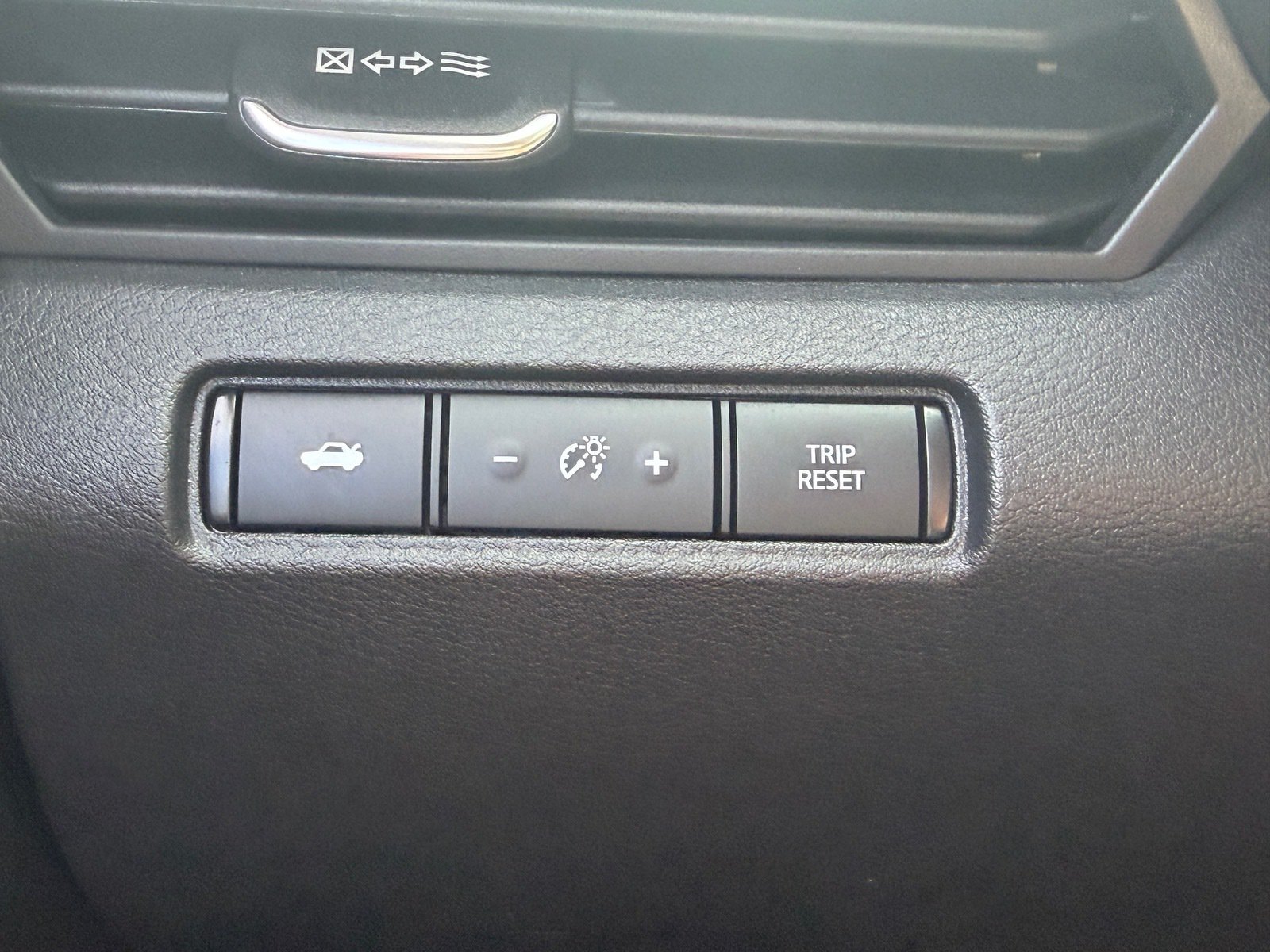Certified 2023 Nissan Altima 2.5 SR FWD image 31
