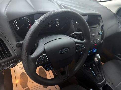 Used 2016 Ford Focus SE FWD image 18