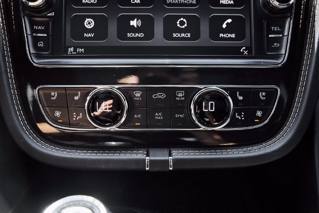 Used 2017 Bentley Bentayga AWD/4WD image 67