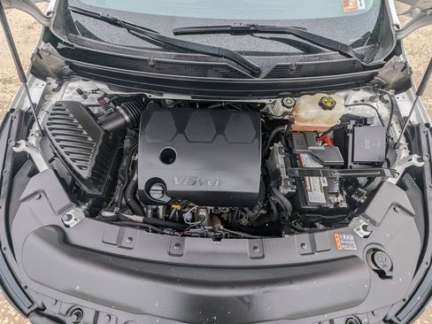 Used 2018 Buick Enclave Essence image 17