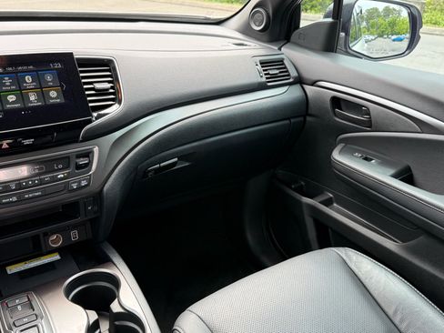 Certified 2023 Honda Passport EX-L image 9