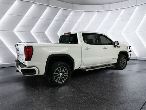 Used 2021 GMC Sierra 1500 AT4 w/ AT4 Premium Package AWD/4WD image 4