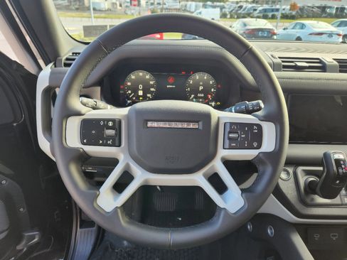 Used 2024 Land Rover Defender 110 S image 15