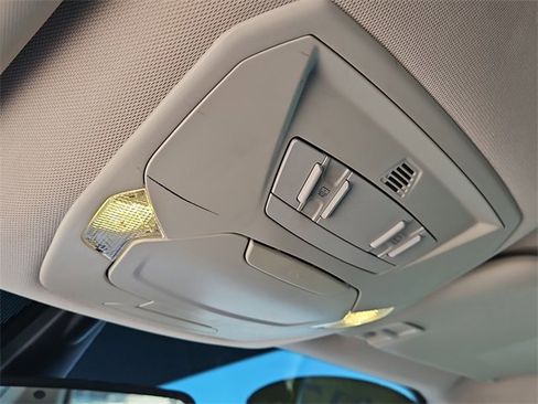 Used 2017 Ford Escape Titanium image 31