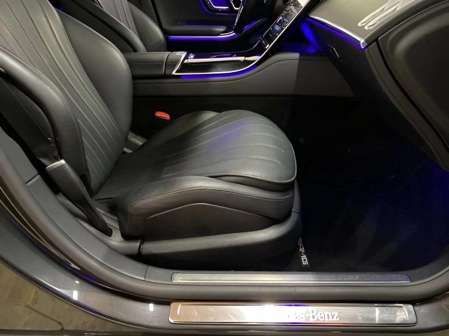 Used 2023 Mercedes-Benz S 500 4MATIC w/ AMG Line image 85