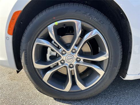 New 2026 Chrysler Pacifica Pinnacle image 14