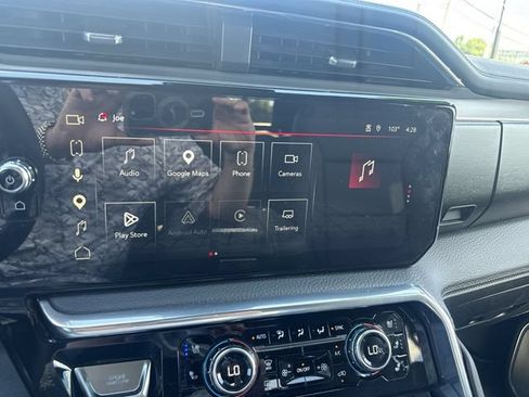 Used 2025 GMC Sierra 2500 Denali w/ Denali Reserve Package AWD/4WD image 13