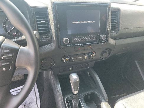 Used 2022 Nissan Frontier S w/ Technology Package RWD image 11