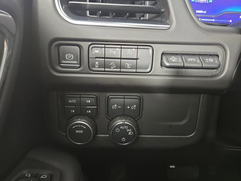 Used 2023 Chevrolet Tahoe Premier image 31