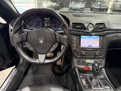 Used 2015 Maserati GranTurismo Sport image 9