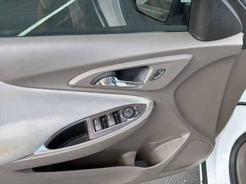 Used 2022 Chevrolet Malibu LT image 10